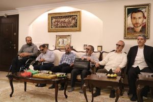 دیدار با  خانواده شهید حاتمی 