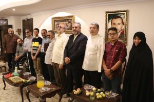 دیدار با  خانواده شهید حاتمی 